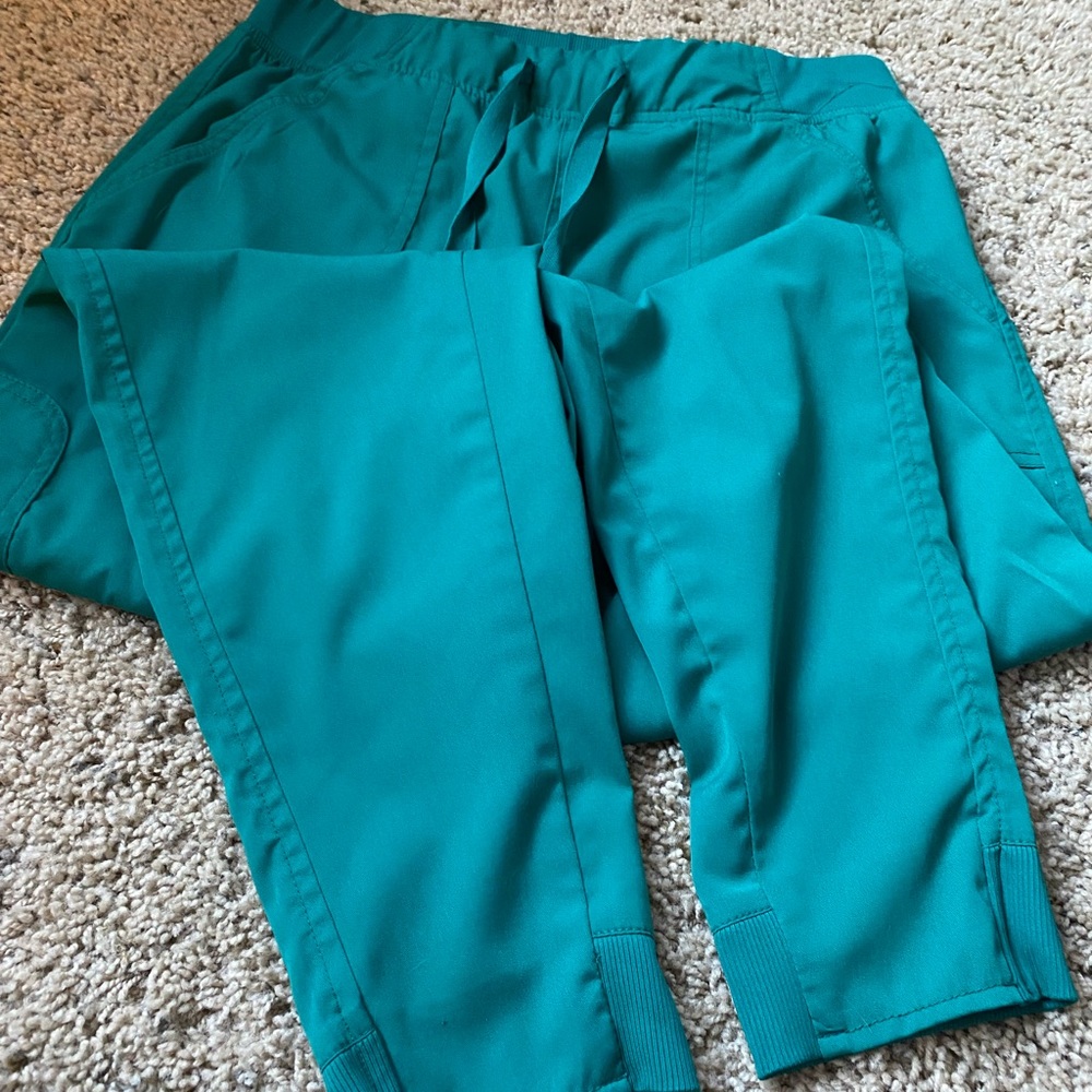 Scrub Joggers